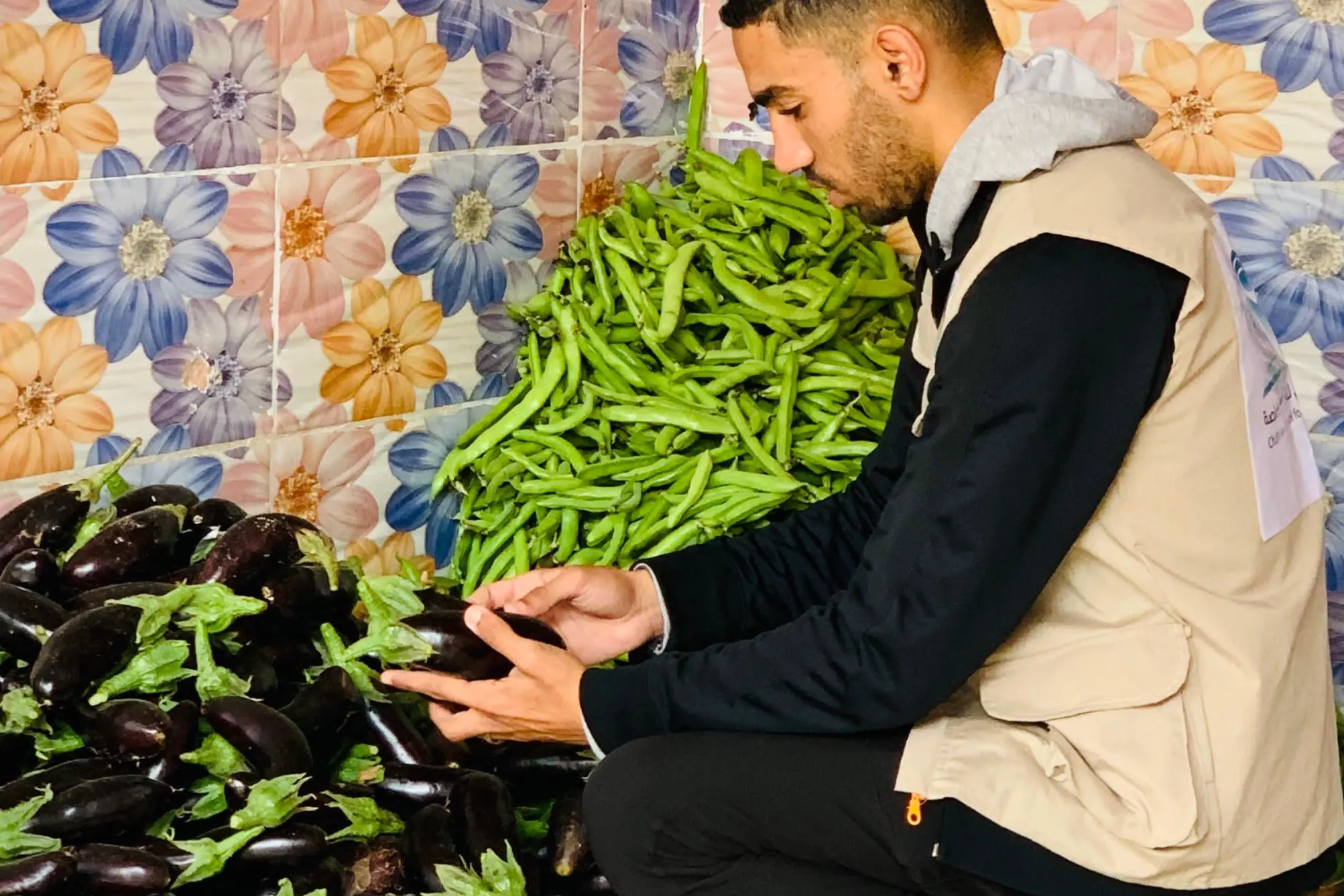 حملة توزيع سلأت غذائية لأهلنا في غزة